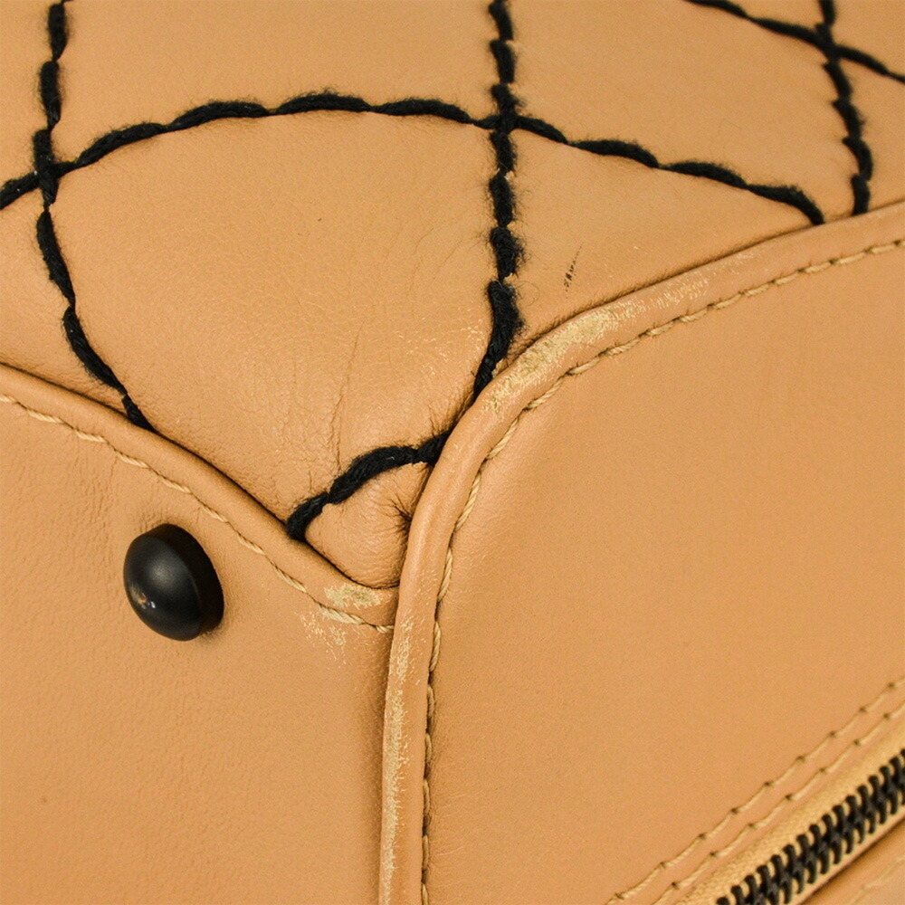 CHANEL Cream Leather Tote Bag - Picture 6 of 9